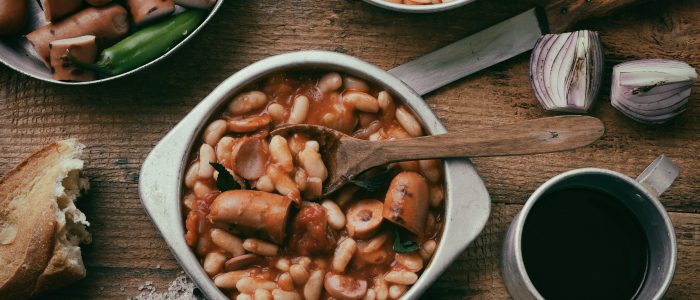 Каубойска закуска с кренвирши